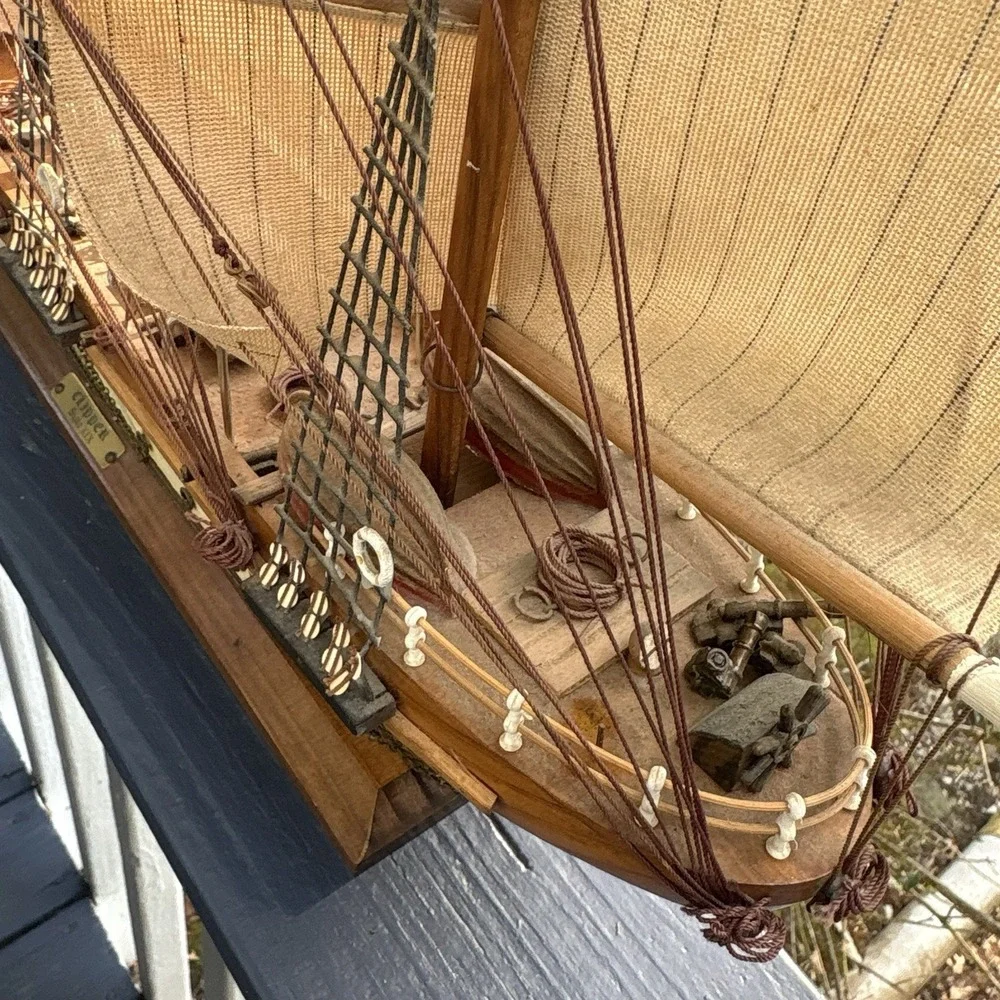 Vintage Wooden Clipper Ship Model Siglo XIX 24
